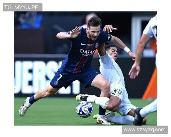 欧冠惊喜：巴黎圣日耳曼逆转AC米兰帽子戏法点燃全场激情