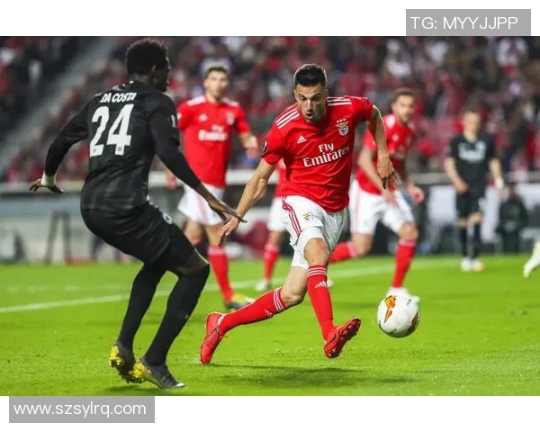 德甲激战巴黎圣日耳曼大胜本菲卡补时进球点燃全场热情与转会传闻