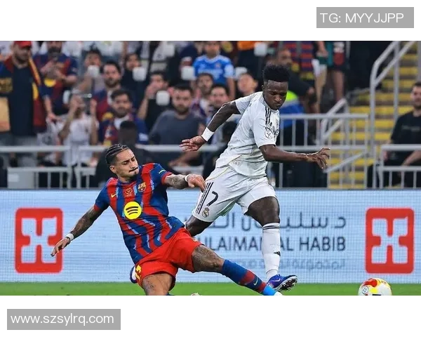 足总杯激战巴萨逆转里昂神奇扑救点燃全场激情赛后精彩点评